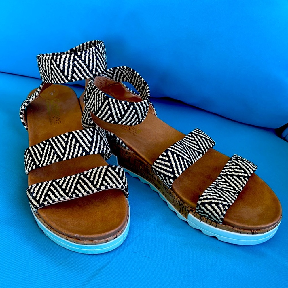 Tribal sandals Catherine Malandrino size 10